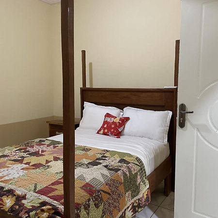 Faith And Grace Guest House Lamin Экстерьер фото