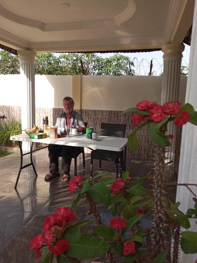 Faith And Grace Guest House Lamin Экстерьер фото
