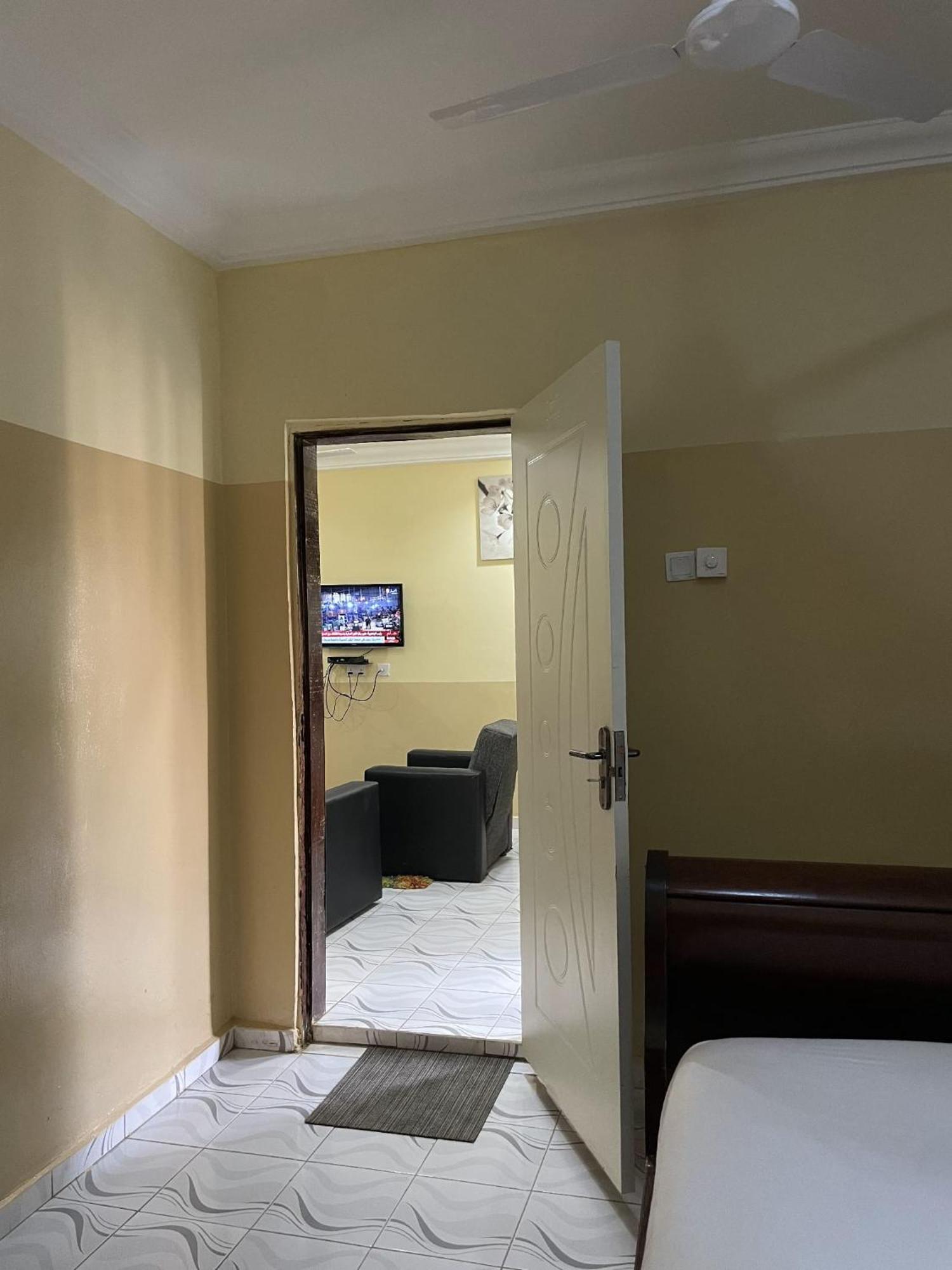Faith And Grace Guest House Lamin Экстерьер фото